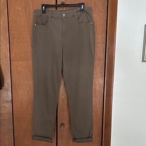 Bandolino Women's Straight Leg Jeans in Brown